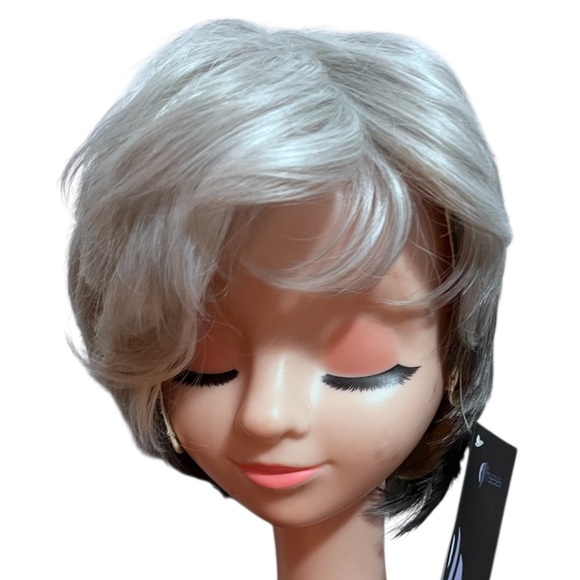 NWT TESES Stylish Silver Gray Women's Wig - Picture 9 of 9